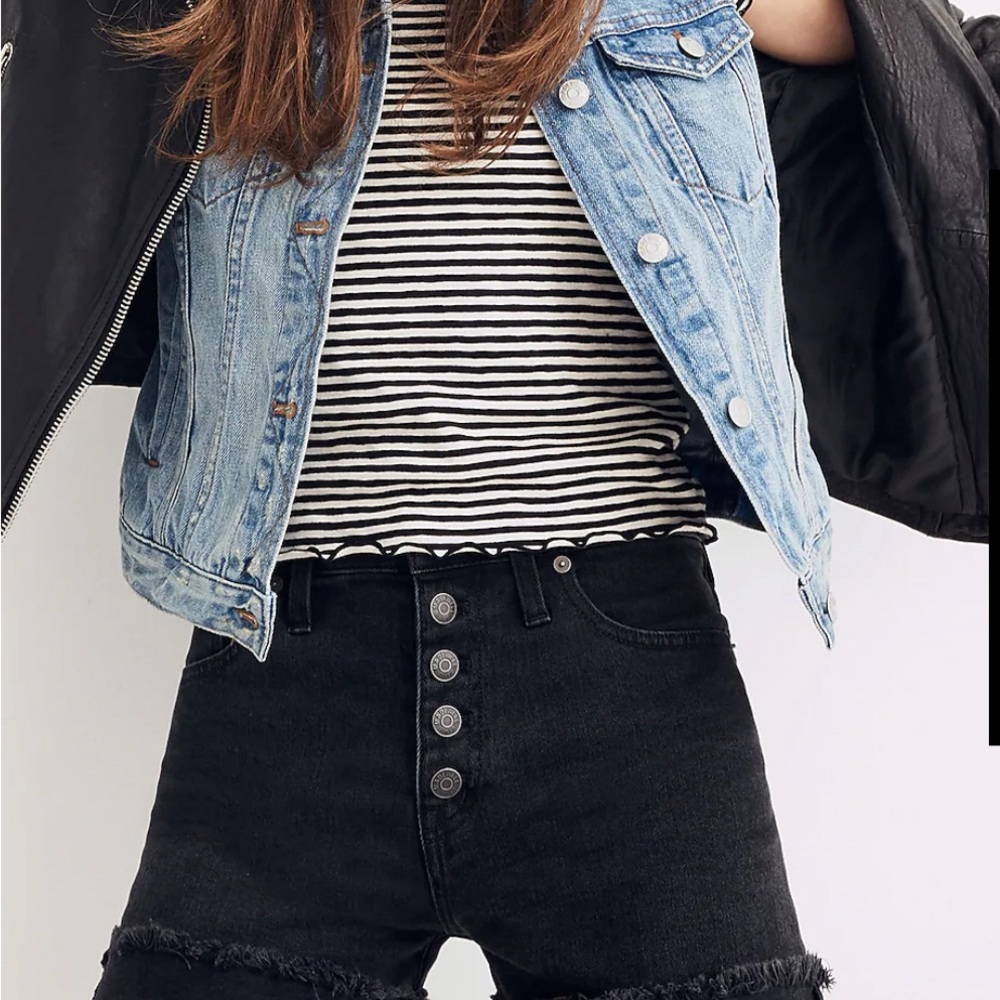Madewell High-Rise Denim Boyshorts in Faded Black: Button-Through Edition